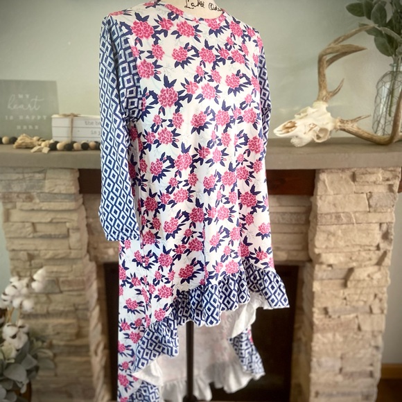 New high low top - Picture 2 of 3